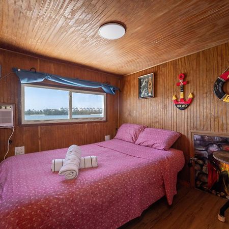ホテル Beautiful Houseboat In キーウェスト エクステリア 写真