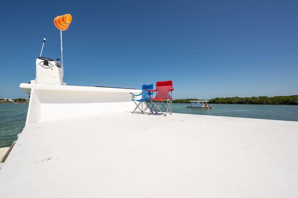 ホテル Beautiful Houseboat In キーウェスト エクステリア 写真