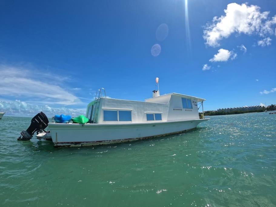 ホテル Beautiful Houseboat In キーウェスト エクステリア 写真